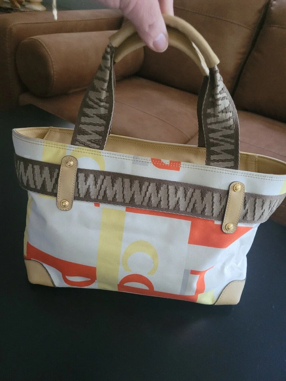 Metrocity stylish beige